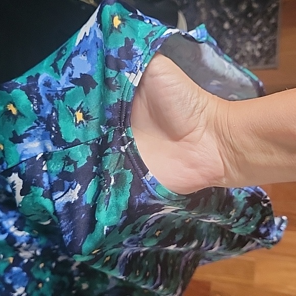 Stan Herman size large dress,floral,pretty flowy soft and silky - Picture 4 of 8